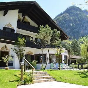 Bed & Breakfast Almhof Baumgarten, Bad Reichenhall